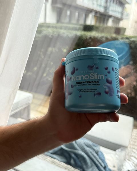 Pote de Nano Slim matcha com medida